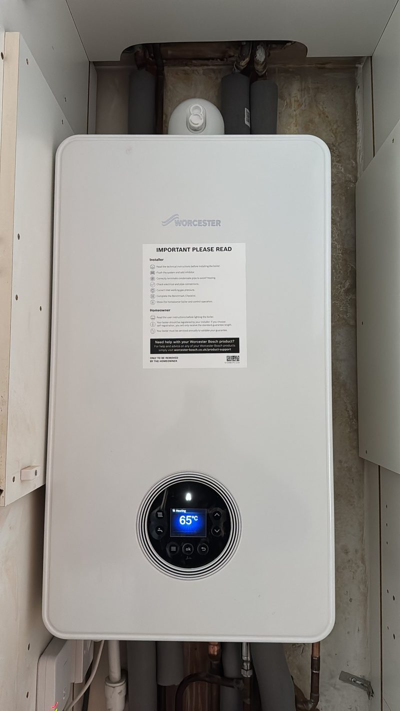 Worcester Bosch boiler fitted in an alcove